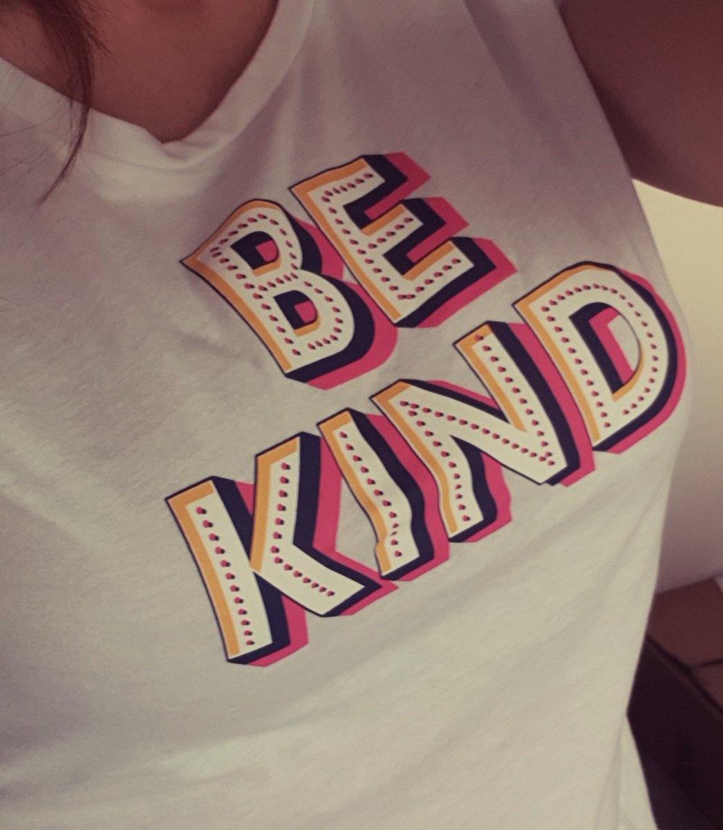 Pipster02's tweet photo. Today yet again we smashed patient care...called out by 9am...patient fixed by 9:45! #noambo #noED #privatecarehelpsNHSconveyanceonceagain #keepingtheholidaygoing #appreciationatitsbestfromparents xx Love Nursing #bekind #benice https://t.co/moU852cHzA