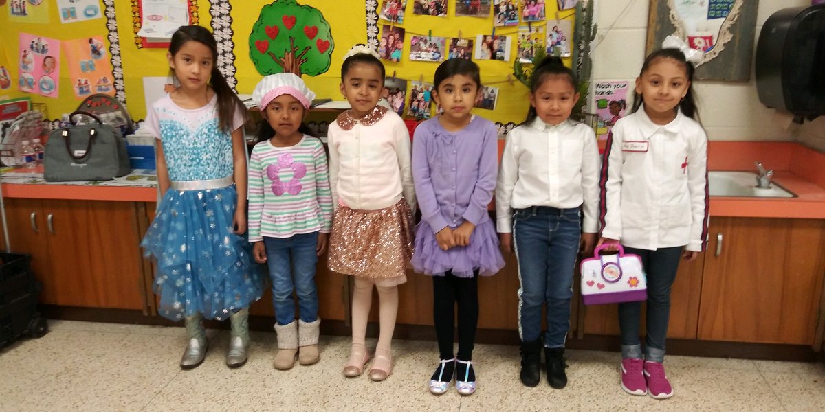 SivellsElem's tweet photo. Sivells Elem. celebrated our first Career Day! Students were invited to dress up as their future career choice. We had visitors from Wharton Police Dept. and Wharton Volunteer Fire Dept. come speak to our students about their jobs in our community. #careerday #wearewharton https://t.co/lPbLZtkweQ