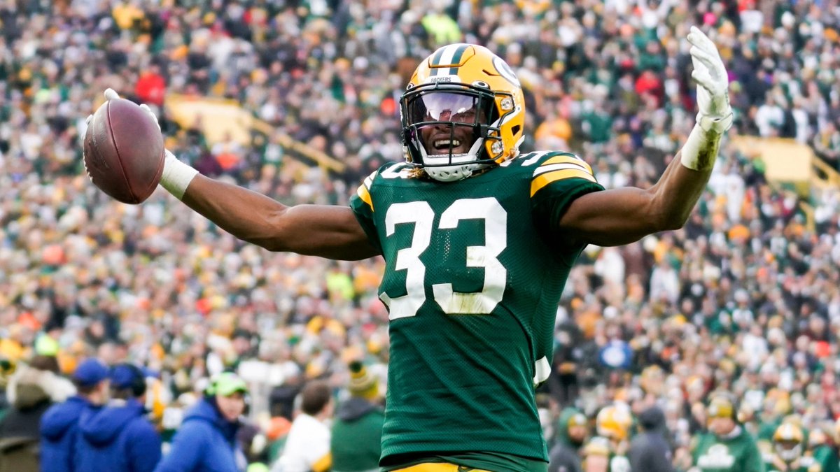 cheeseheadsbr's tweet photo. A estrala do #Pakcers, o RB Aaron Jones, estreita interesse com a equipe para um possível renovação de contrato.
Jones liderou a NFL em TDs totais (19) e TDs terrestres (16) em 2019 além de somar 1.558 jardas totais.
#GoPackGo
ℹ️ @TomSilverstein | @JimOwczarski | @RobDemovsky https://t.co/kSjAMhHi1q