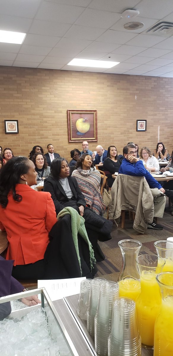 IvyTechLakeCo's tweet photo. Enjoyed showing off our technology programs to leaders from NWI high schools! Like a tour? Contact gwillis11@ivytech.edu #technologytour #technologyprograms #technologycareers https://t.co/GhLeRagvnr