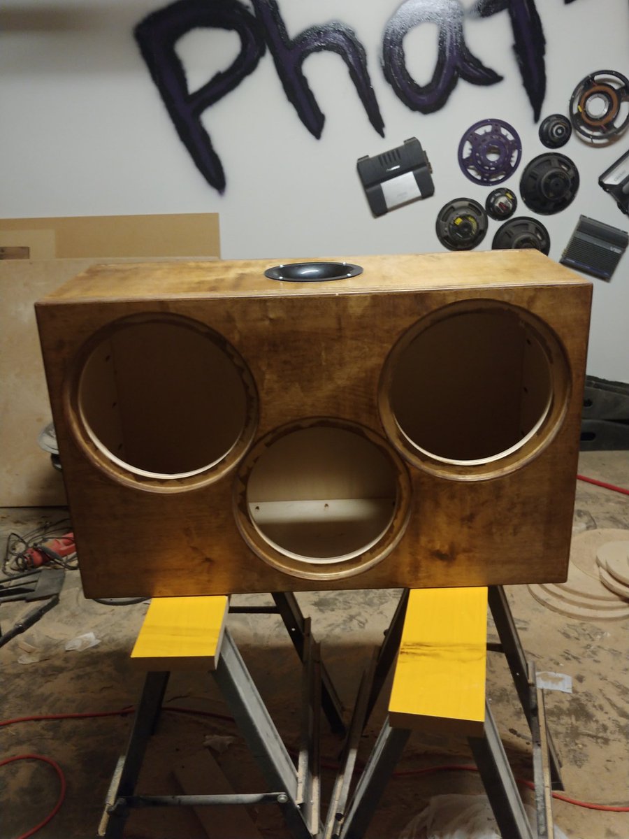ElijahTeehee's tweet photo. @daksmama__ Custom subwoofer boxes and custom built subwoofers https://t.co/GEFIO7SBeT
