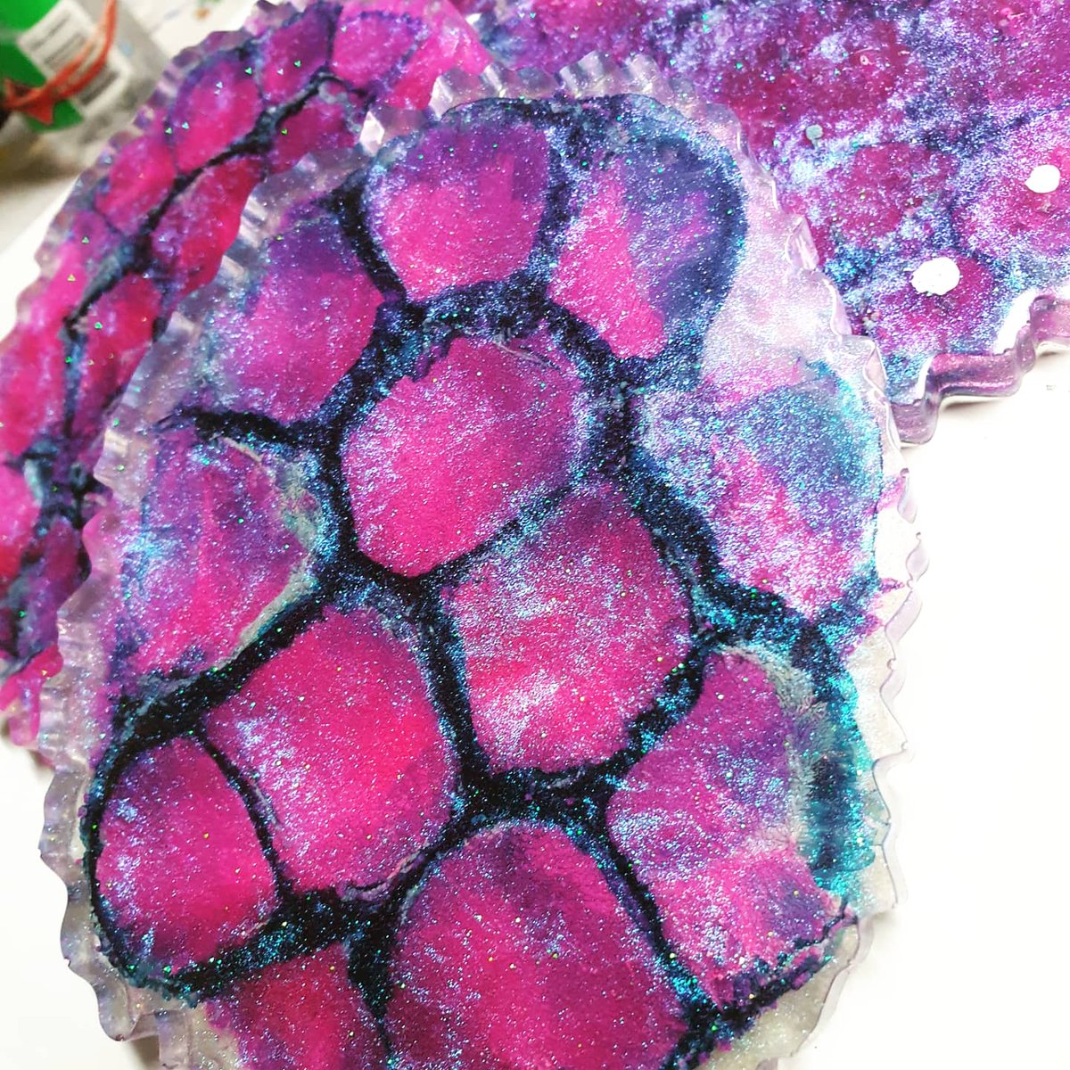 ArSwanky's tweet photo. Unicorn nucleus!
#SwankyArT #ink #epoxy https://t.co/UbMykaKwLS