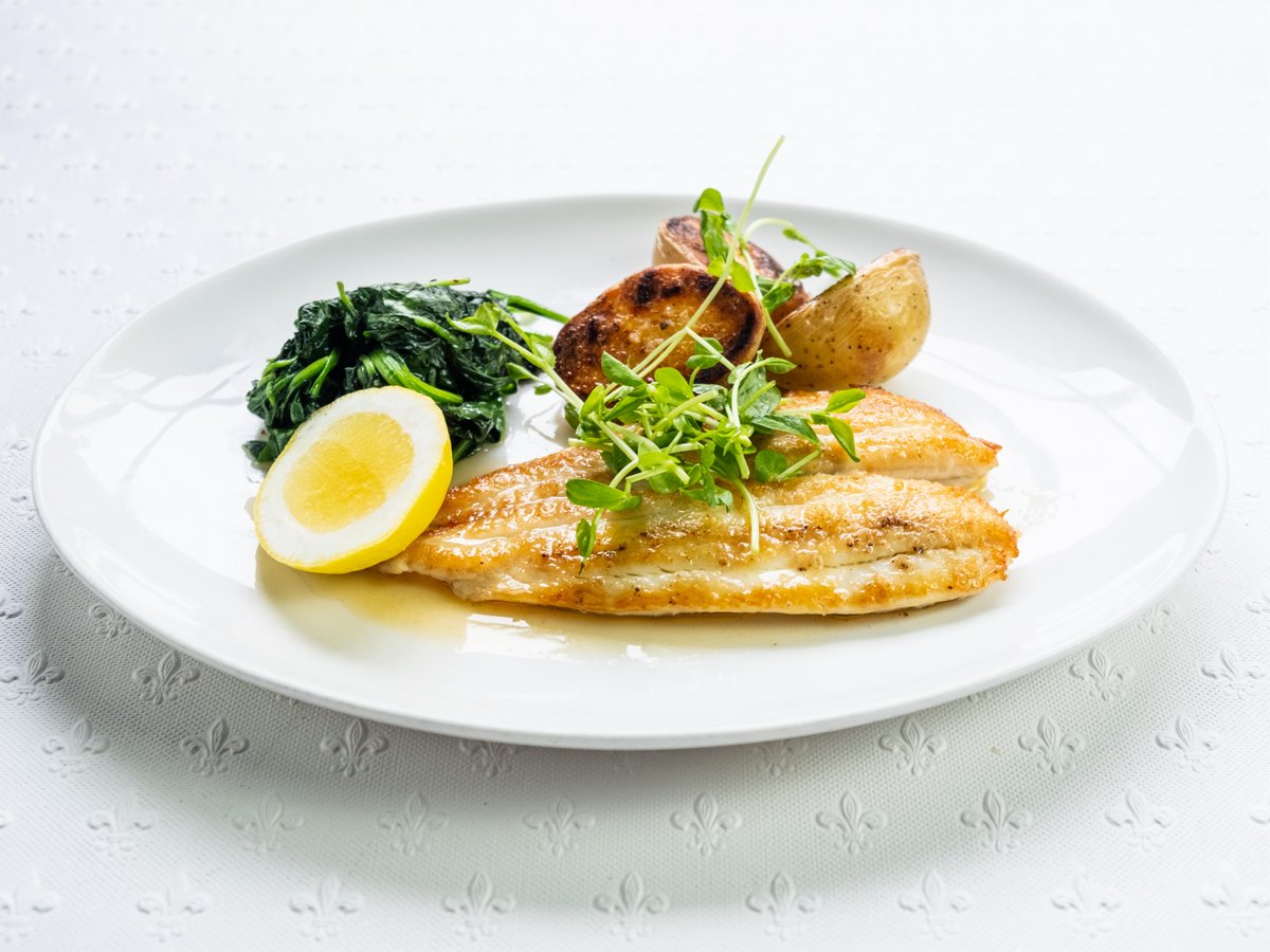 Feast your eyes on our Friday Plat du Jour: The Sauteed Dover Sole. bit.ly/2Q1d0Zp