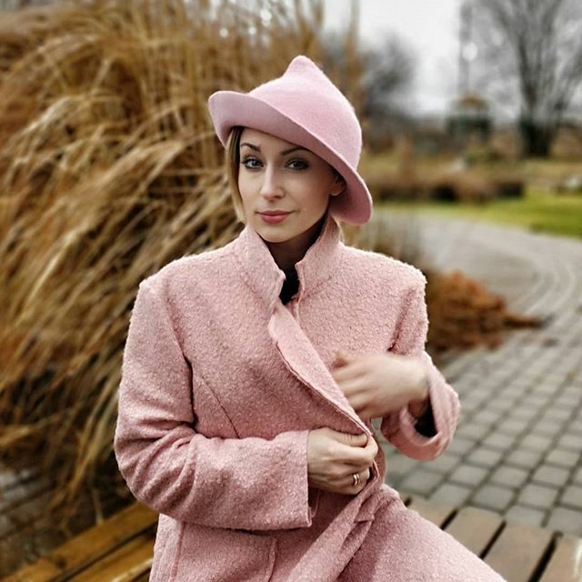 Reposted from @zavesfelt Excited to share the latest addition to my #etsy shop: Pink Fleur Delacour inspired hat,  can be made in any color matching your outfit.
.
.
.
.

#fleurhat #elfhat #pinkhat #pinkoutfit #pinklover #etsylithuania #makersgonnamake #madeinlt - #regrann #…