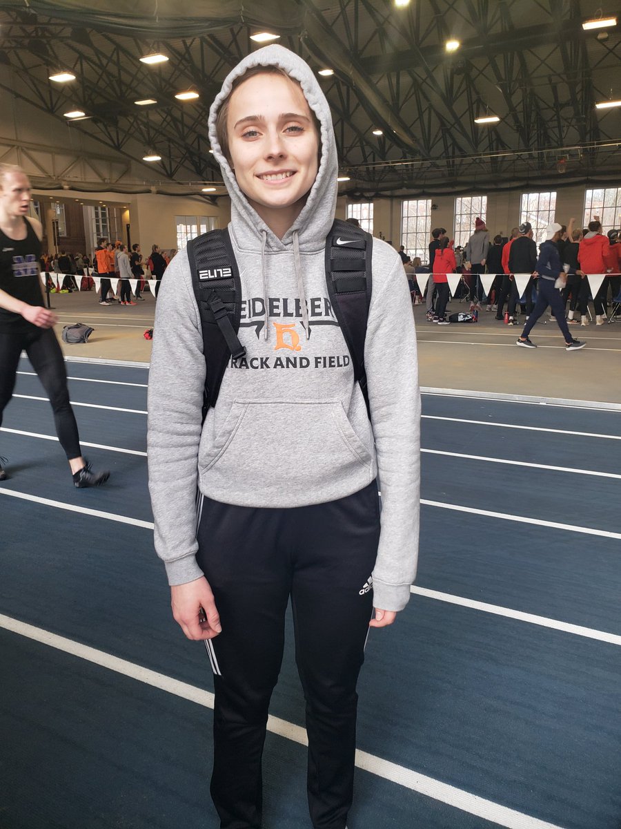 Senior Allison Schwarzbek takes 6th place in the 500m, after coming in as the 11th seed!! #BergPride #ForeverRoyal