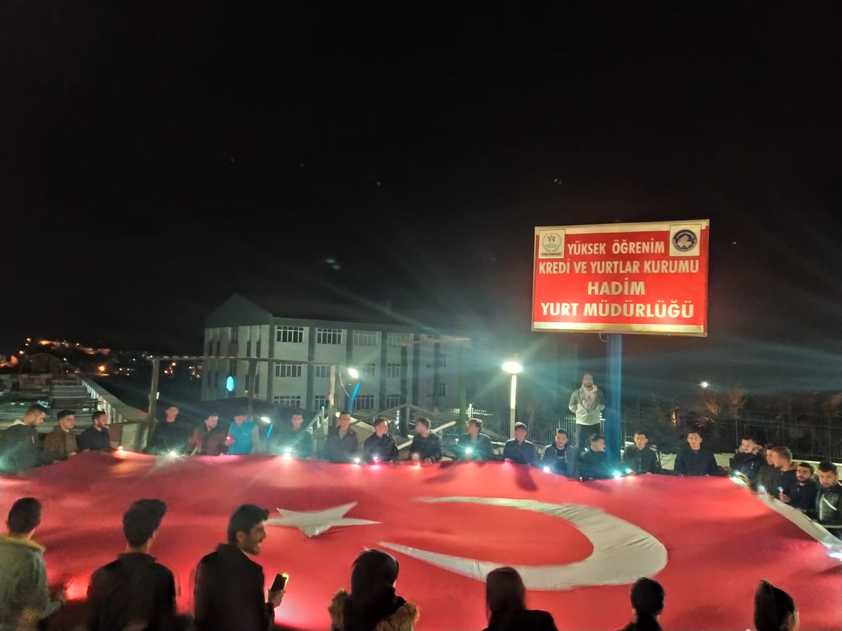 KonyaKYGM's tweet photo. Hadim Yurdu öğrencilerimiz Suriye'nin İdlib bölgesinde gerçekleştirilen hain saldırı sonucu Şehit olan Kahraman Mehmetciklerimiz için Kuran-ı Kerim , İstiklal Marşı ve Komando marşı okudular.
Milletimizin başı sağ olsun.
#MehmetçiğinYanındayız https://t.co/HnponKEEtw