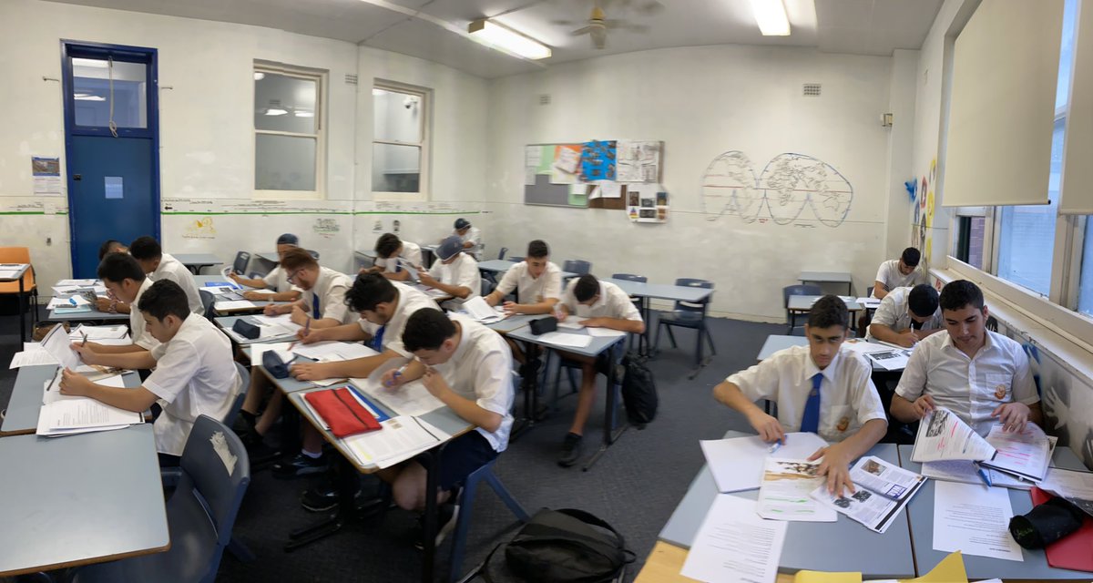 These hard working year eleven students have transitioned seamlessly into #stage6 #students in #modernhistory. Almost finished the #Romanovs. @HTANSW @pbhsofficial   #AlwaysAchieving