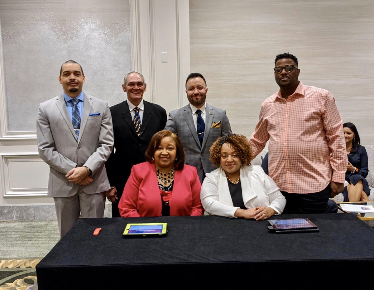 NLEN_Jobs's tweet photo. Our friendly Finance and Operations team greeting and registering attendees today! #BuildingBelievingBeginning #SweetBeginningsTea https://t.co/pQRU7xLb67