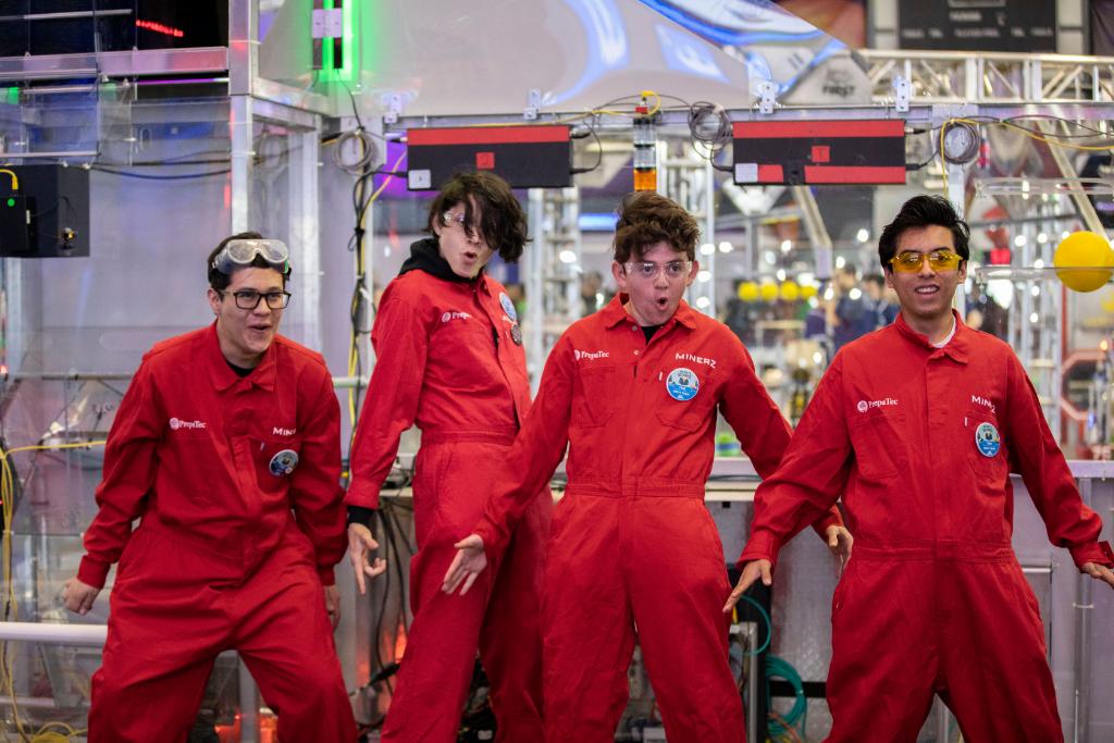 Hagamos un hilo con los mejores momentos de #FIRSTmx Regional Monterrey 🤖. 
Empezamos  👇👇👇