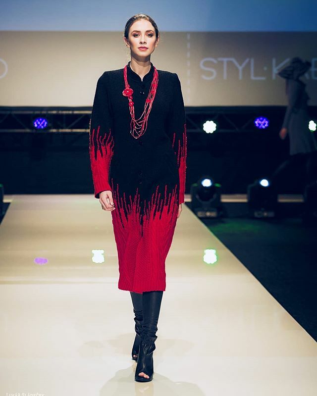 smokecze's tweet photo. Styl Kabo 2020
@atelier_donat
#fashion #fashionshow #stylkabo #stylkabo2020 #czechfashiondesigner #atelierdonat #bvv #bvvbrno #canonphotographer #darktableedit https://t.co/hat9bGm7C7 https://t.co/87iHL4PfUR