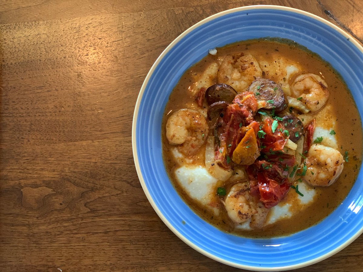 Keep it Shrimple and grab a bite at Glenn's Kitchen before heading up to the roof tonight! Our southern shrimp &amp; grits will not disappoint! 🍤 #glennskitchenatl #theglennhotel #skyloungeatl