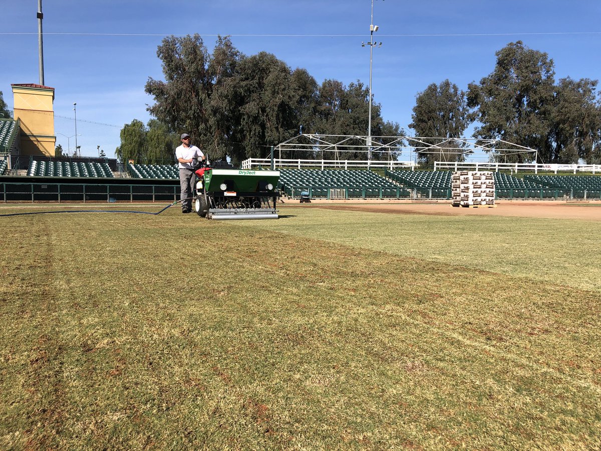 DryJectSW's tweet image. Hammering straight @ProfileGolf @Turfaceproducts Field &amp;amp; Fairway into freshly laid 419 sod for @domcj5 at the 66ers - 300+ lbs/K sqft...getting ready for another season!! @dryject @STMASoCal @ChrisJenningsSP