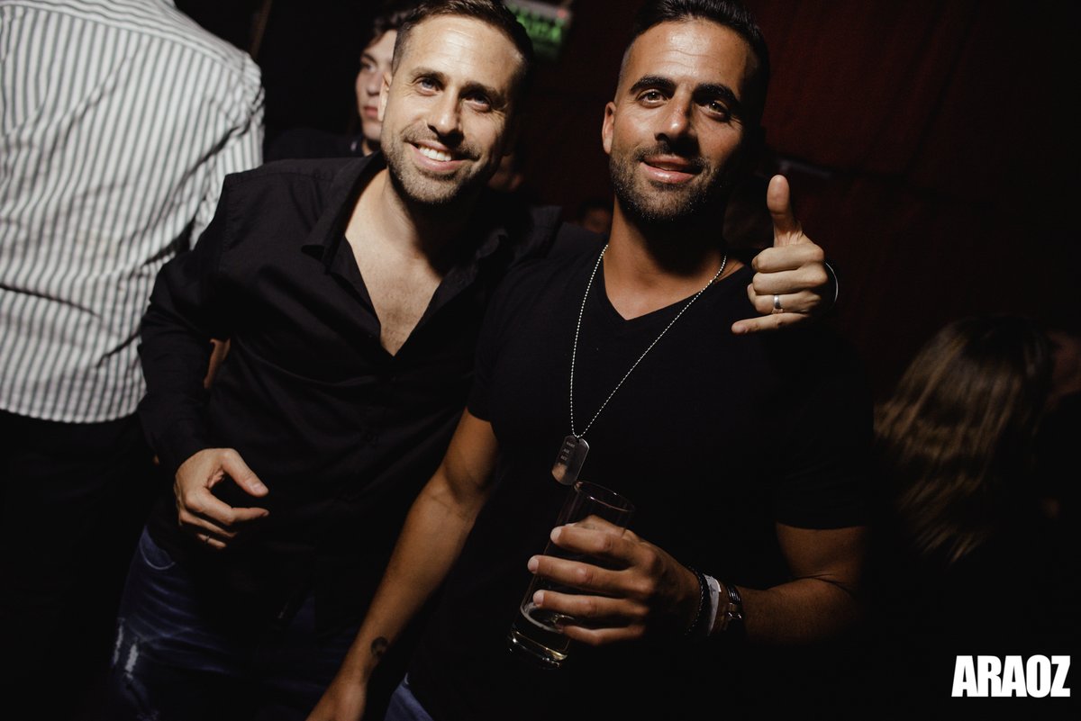 Ya hiciste tu reserva para este finde? 
Consulta nuestras propuestas y veni a divertirte!
...
#Araoz #Palermo #ClubAraoz #Night #Party #AraozFiesta #NightOut