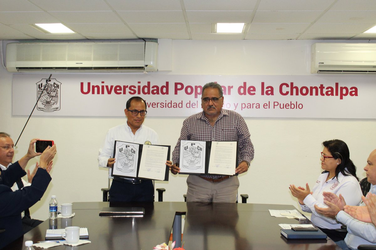UPCH_MX's tweet photo. ✍️ @UPCH_MX y #AMGP signan convenio de colaboración para fortalecer preparación de estudiantes y profesores de Geología y Química Petrolera. Más información en: https://t.co/ERreE5MiGf
#UPCH
#EducacionDeCalidadConValores https://t.co/899ST7viIp