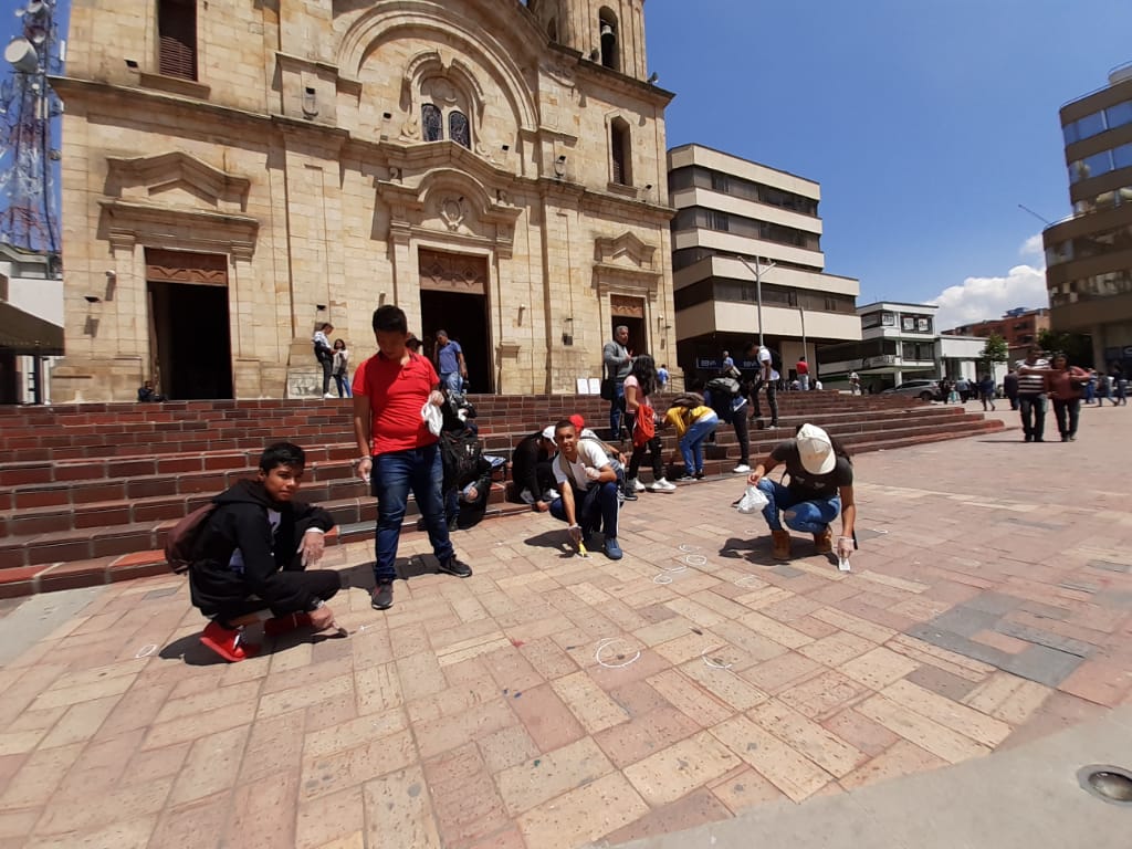 UltimaHoraBoy's tweet photo. En #Duitama también se hizo el reto #ChicleChallenge en el Parque El Carmen.
#RESULTADOS
Mil 700 chicles removidos
2 mil colillas de cigarrillo recolectadas
Cinco entidades unidas https://t.co/Epy8w9pZ6j