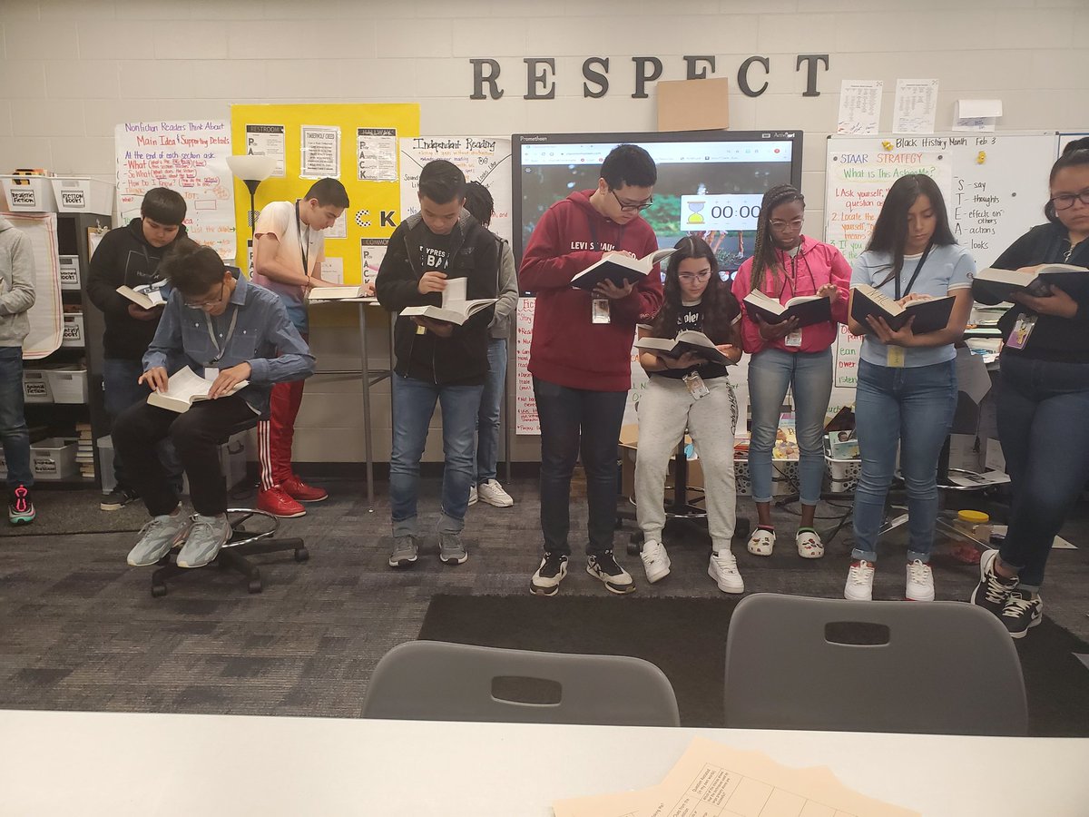tpwillham05's tweet photo. A little dictionary drill on this here Fri-yay!
#itsPrepTime
#gettingintogamemode
#wegotthis
#theywereserious
@CFISD_RWcoach @truittcfisd https://t.co/rhxfekcJGp