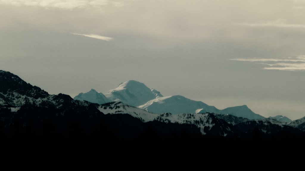 withnomoney's tweet photo. Le Mont Blanc, vous savez... https://t.co/GUwbKJkgph