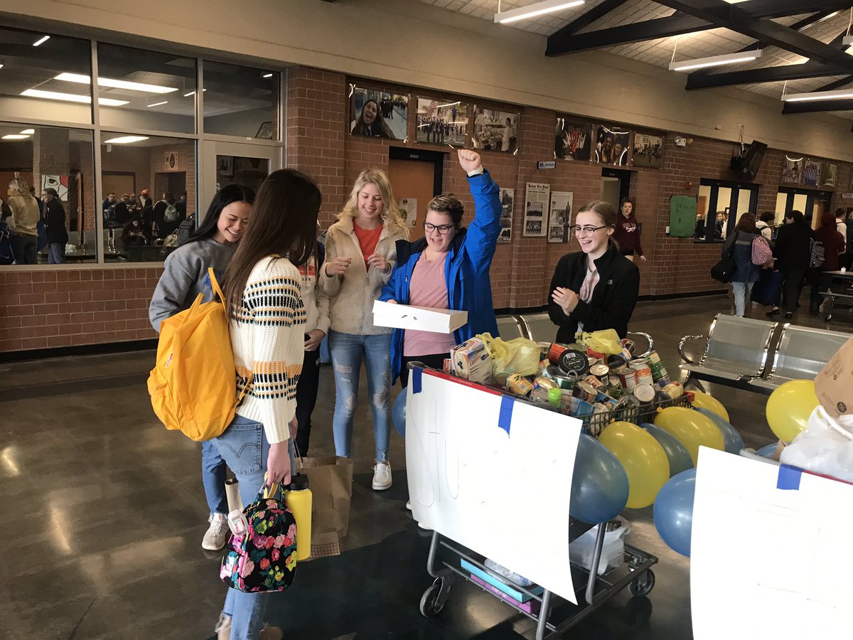 betsy_berry's tweet photo. Super proud of Interact member Mary Bruce for organizing a Food Drive this week! What a success it was! Way to be #liberatorstrong BHS!!! https://t.co/unIFWOR8Z4