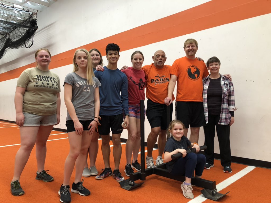 smccauley1287's tweet photo. From ages 7 to 67, today’s workout was fantastic. Bree Bowens had adaptations for every ability level. I hope many more can join us next week! #parispride #fitstudents #fitteachers #fitsupts https://t.co/k2n8N9e7Qq