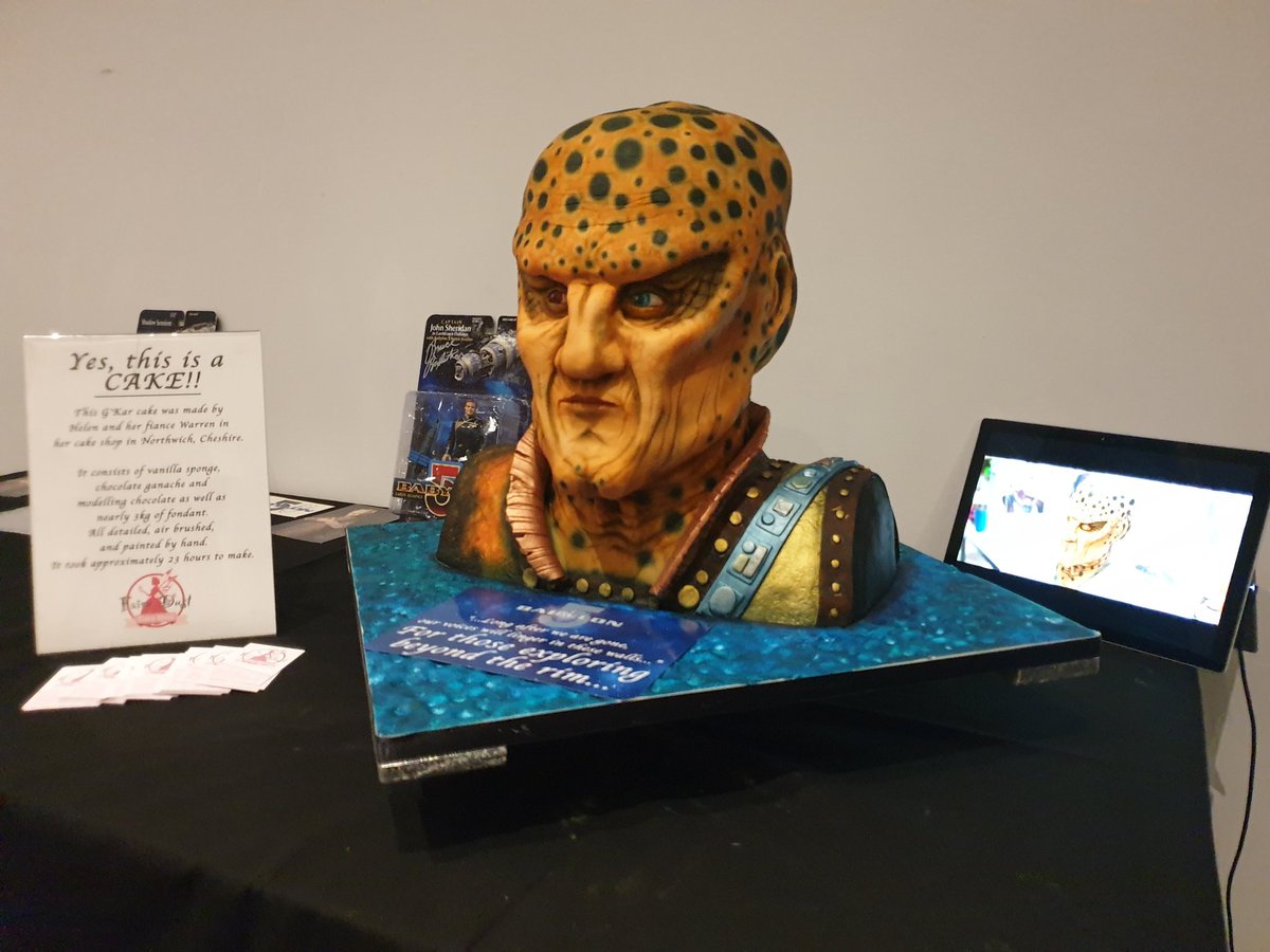 emmajg's tweet photo. How amazing is this Babylon 5 cake by Fairy Dust Cake Shop at @fcdevents
#cake
#babylon5
#awesomecake
#babylon5convention
#fcdevents https://t.co/ixi7ZyBm4t