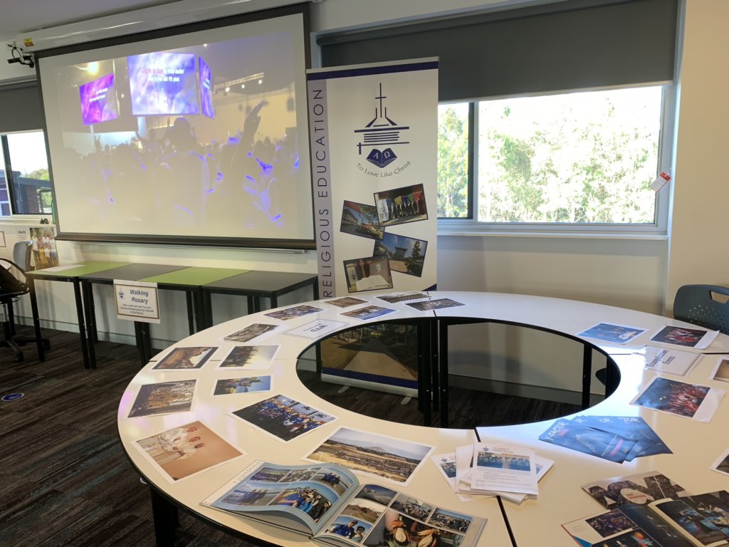 therealmbolonia's tweet photo. Come visit the Religious Education room for #ClancyOpenDay. Explore what we do in RE, Social Justice, Youth Ministry and come take a selfie with Pope Francis!! @CCCWestHoxton @MrsCNolan @D_Fetterplace https://t.co/eXn9bHkdct