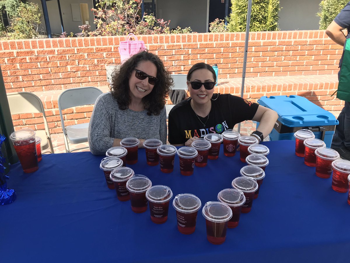 JMMS_Bulldogs's tweet photo. Thank you @Starbucks #shermanway for rewarding our excellent attendance students with a sweet treat! #welovestarbucks @LDNESchools @ScottAtLAUSD https://t.co/Zwrcu0V3wt