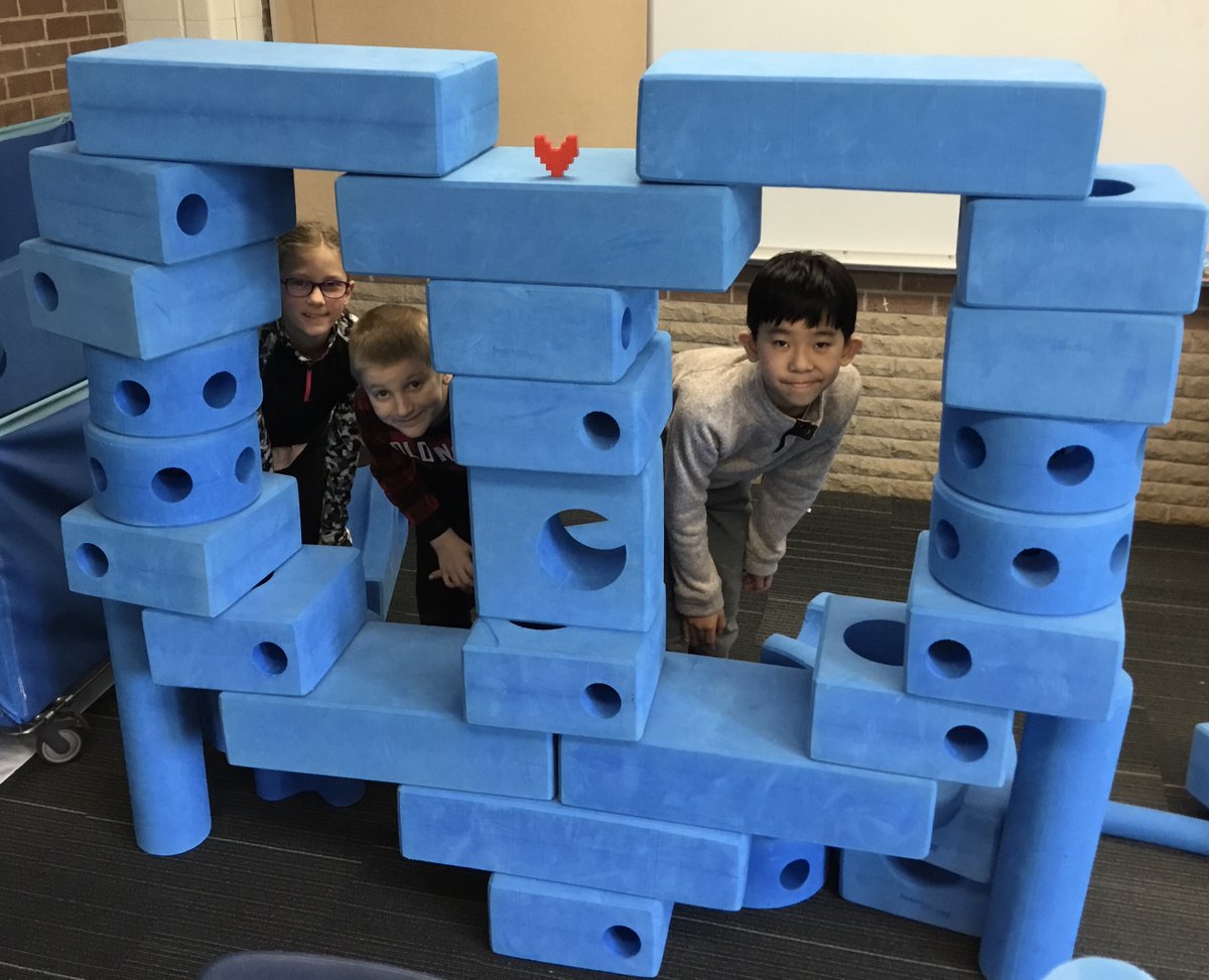 gsgators's tweet image. Some of our innovative students had fun working in the Gator Innovator Lab with @ImgPlayground blocks to create #WorksOfHeart. #letsplaykc