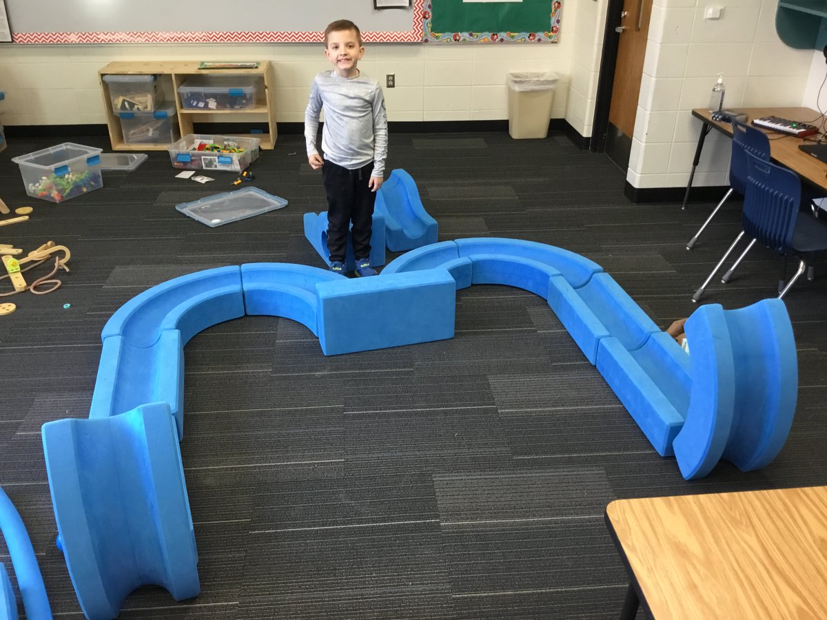 gsgators's tweet image. Some of our innovative students had fun working in the Gator Innovator Lab with @ImgPlayground blocks to create #WorksOfHeart. #letsplaykc