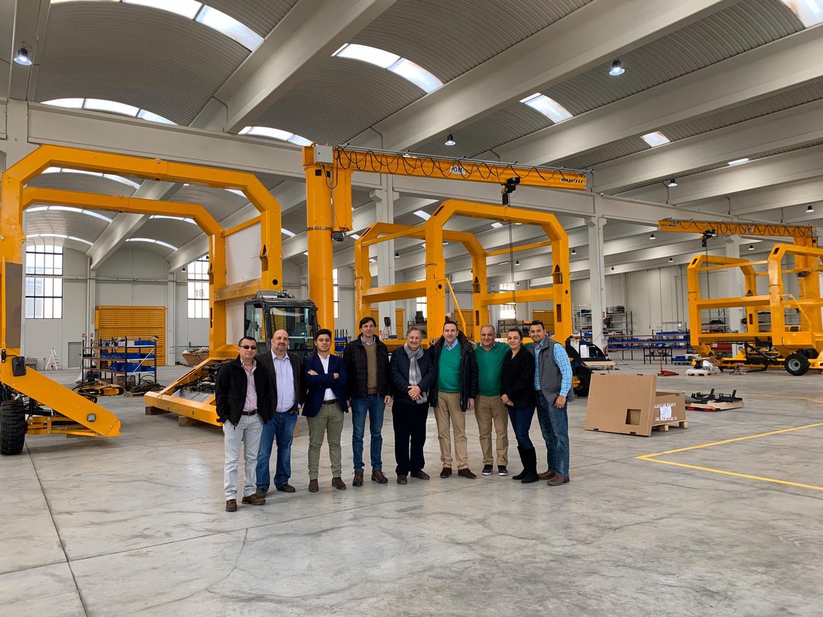 🇪🇸Visita a nuestras instalaciones de Hector de Fundidora del Norte Honduras, Jorge de Tractocentro Colombia, Andres de Tractocentro Ecuador, Luigi y Giancarlo de Saturnia y Aaron y Alicia de Trinitas. Muchas gracias por vuestra confianza en nuestra marca.