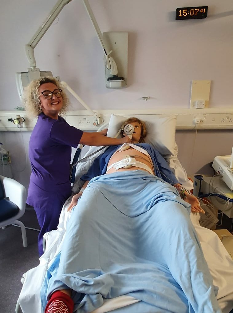 RDE_Sim's tweet photo. Labour ward sim today with #victoria @GaumardInFocus 
#crashCsection

Everyone involved #ODP #midwives #anaethetists #obstetrics
Great #teamtraining

Highlighted the importance of sharing mental models 
As people cant read minds...... yet
😁
@MaternityRde @RDEhospitals https://t.co/PlKlEobt5b