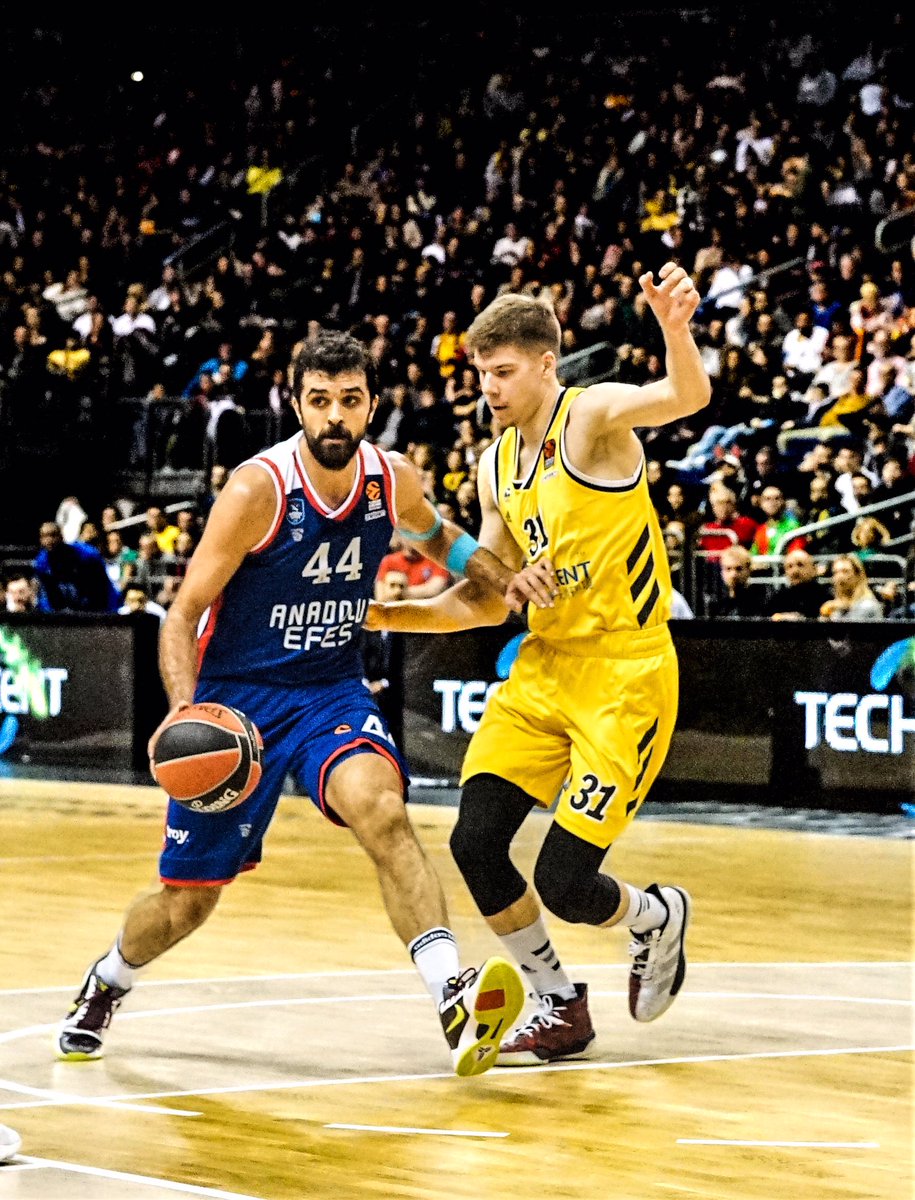 #albaberlin verliert gegen #anadoluefesistanbul das Heimspiel der #EuroLeague mit 86:99.