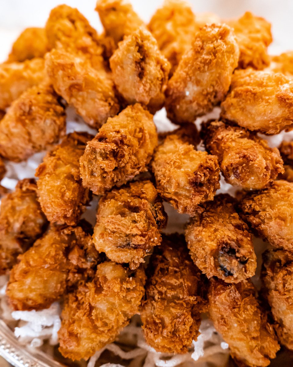 princewaikiki's tweet photo. Fried Oysters 🤩 We'll take the whole platter, please! #100Sails https://t.co/lDo5pUpuKO
