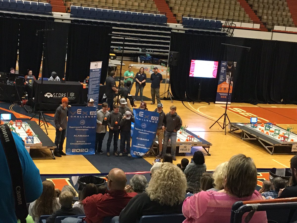 SKdavis80's tweet photo. An Alexandria Middle School team wins 1st at Vex IQ Competition! https://t.co/95QgSZfNBp