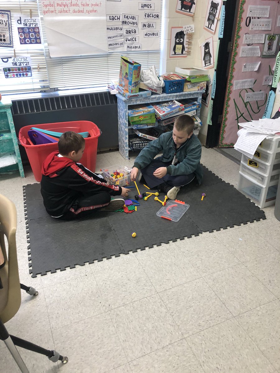 Pittmankb12's tweet photo. First ever Soft Start Friday, students were able to make their own choices and it allowed for a great start to our day! https://t.co/upunuCIbSf