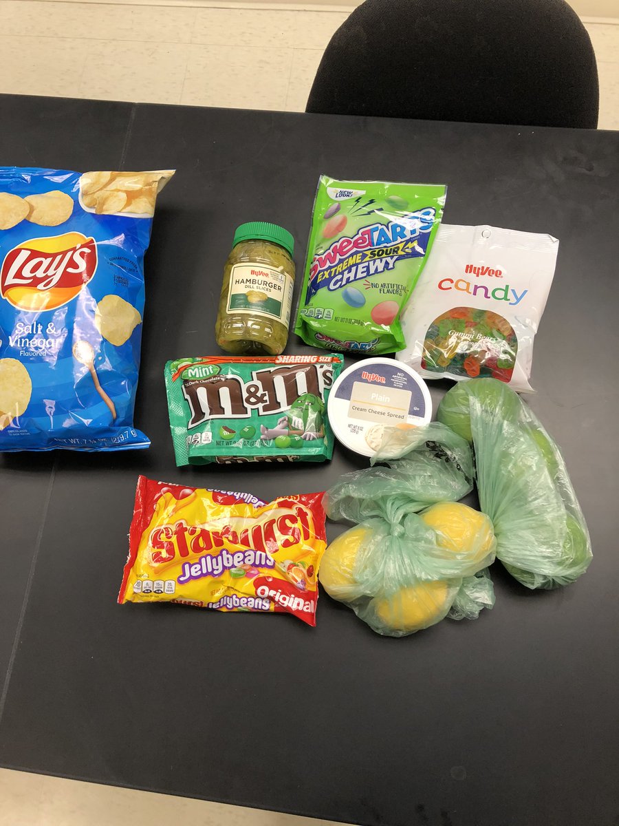 NickJHobbs's tweet photo. Happy #PhysioFriday! This week we dabbled in sensory physiology by altering our sweet taste receptors with miracle berries and enjoying this smorgasbord. We also tested reaction time based on visual, acoustic, and somatosensory stimuli. #WeAreArtsandSciences https://t.co/1JGBi3Uk4t
