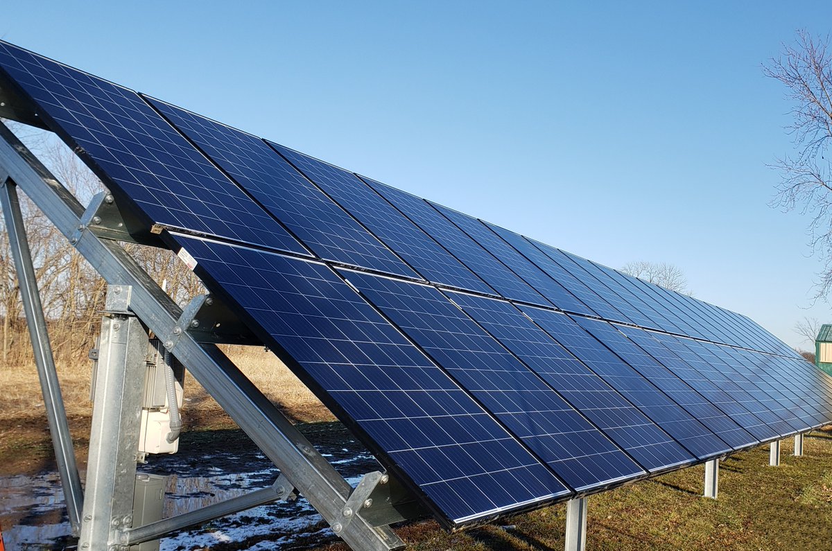 Recent 9.90 kW system installed in Royalton, Illinois! Harvest Solar works closely with grant writers and local utility companies to get you the best incentives available!
Call today to learn more: 888-90-SOLAR