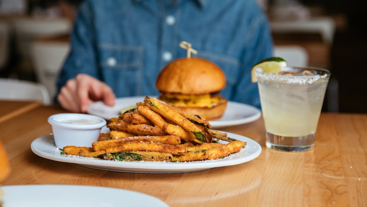 Fryday essentials: ✔️
#zinburger