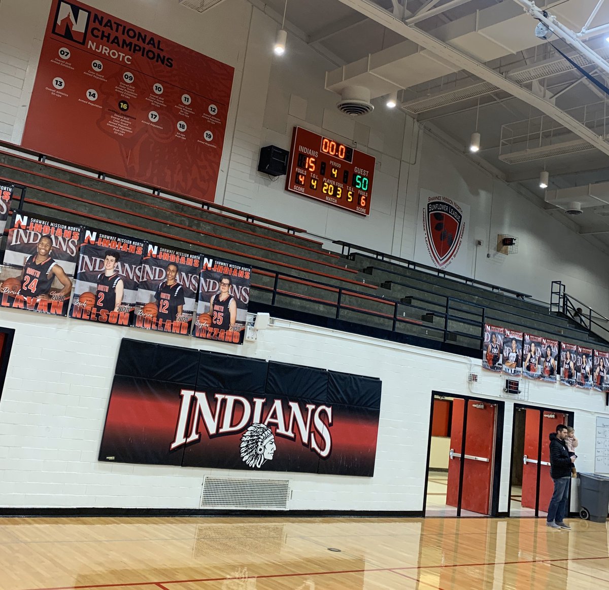 Trent_R63's tweet photo. Fun to be apart of a great year with JV @smegirlsbball.  Great season and great group of young ladies.  Nice to go out winning back to back games. https://t.co/lVhnoNoIg8