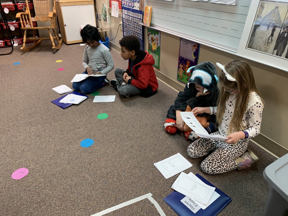 Celebrating writing with our friends in Mrs Renckly class!@BSEinHSE