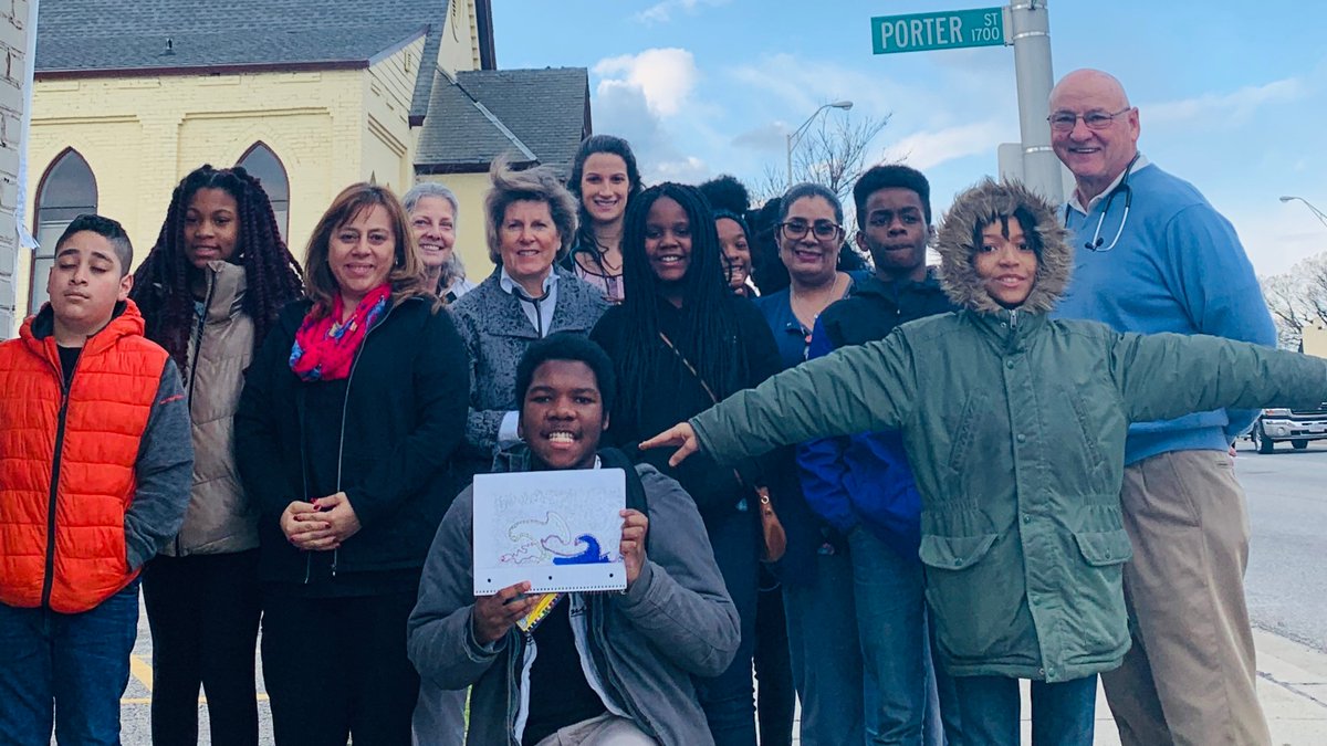NextUpRVA's tweet photo. A huge THANK YOU to @4CrossOver for providing #NextUpRVA students who participate in the Tennis program (provided by @VCU's Mary and Frances Youth Center) with FREE sports physicals! Now these students can compete on their @RPS_Schools teams. #LearningBeyondtheBell #WeAreRPS https://t.co/6ziJBaV1cm