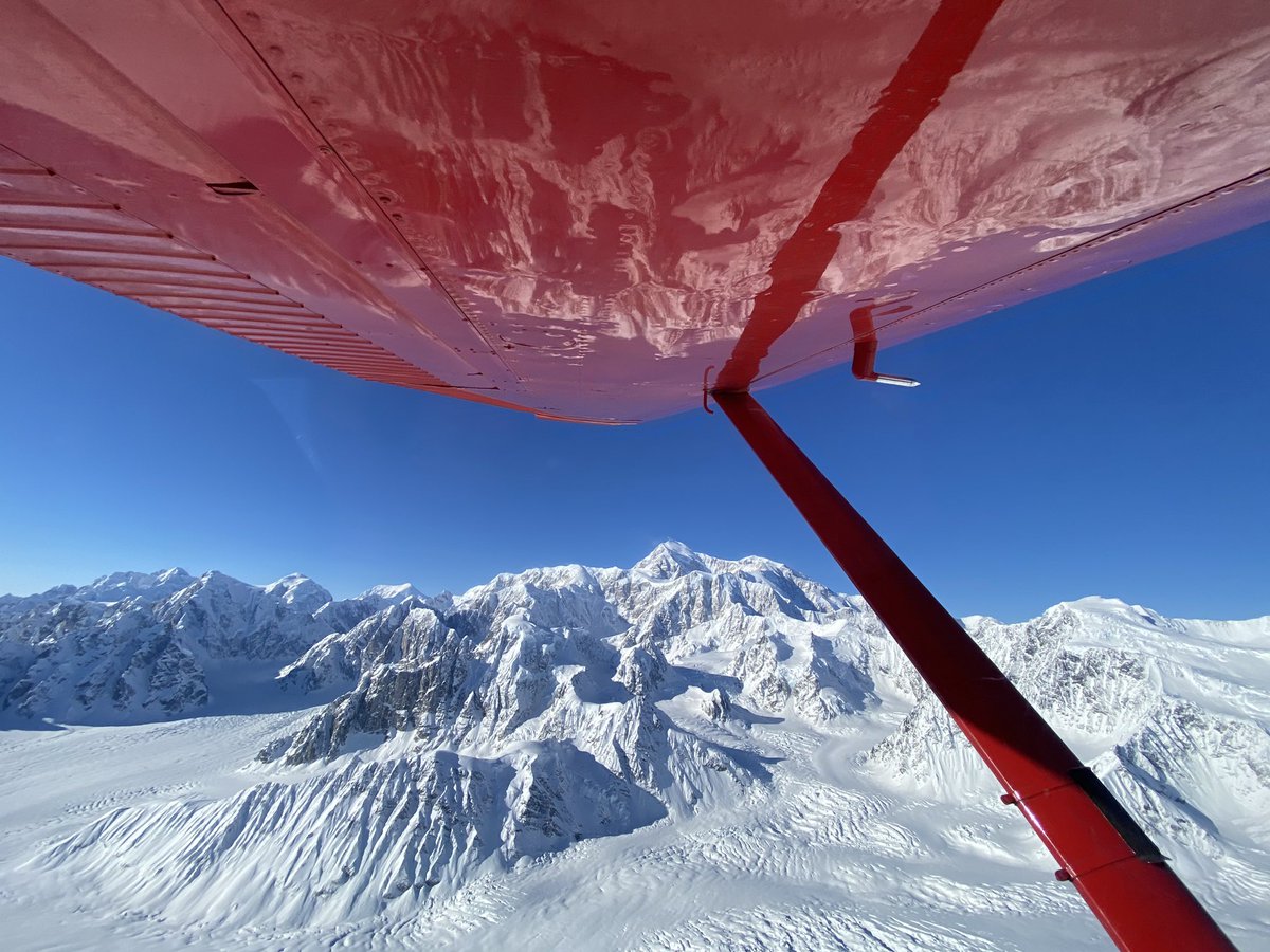 babblesqueen's tweet photo. Such a perfect day to fly over Mt Denali. I still can't believe life has been so nice to me lately. 🤧🤧🤧 #nofilteratall https://t.co/agJVZzEXQA