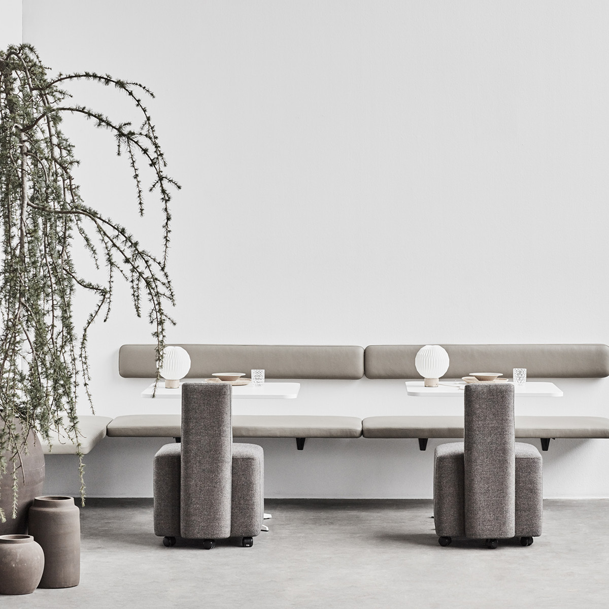 With the clean lines of our brand new wall mounted bench you can  create an elegant, contemporary look 😍

The bench uses less space than traditional solutions &amp; it's very comfortable too! 

#letsfurnishtheworldbetter #oceeinternational #CanteenFurniture #spacesaving