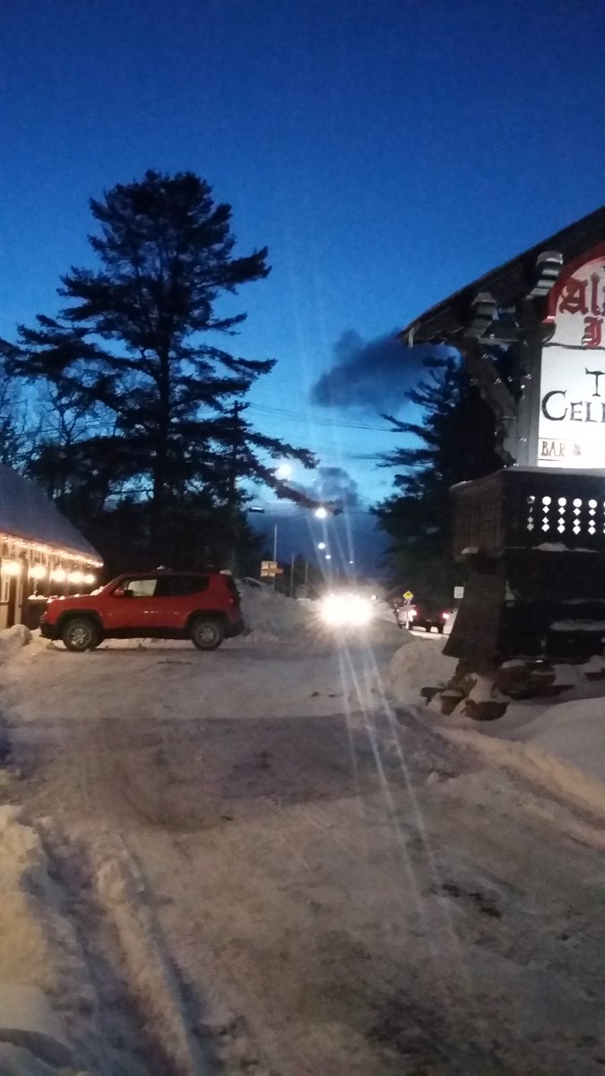 AlpineInnLP's tweet image. Beautiful night @ the Alpine Inn