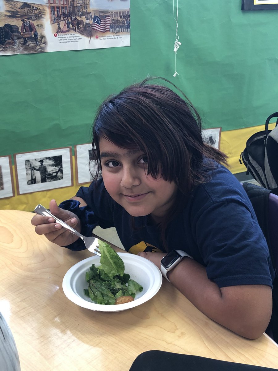 stutzmanink's tweet photo. Fun things have been growing in our indoor Aero Garden Farm! We had our first 🥗 harvest today . Yum! @NUSD1 @FarmtoSchool @lsecommunity https://t.co/koEzwgQcpk