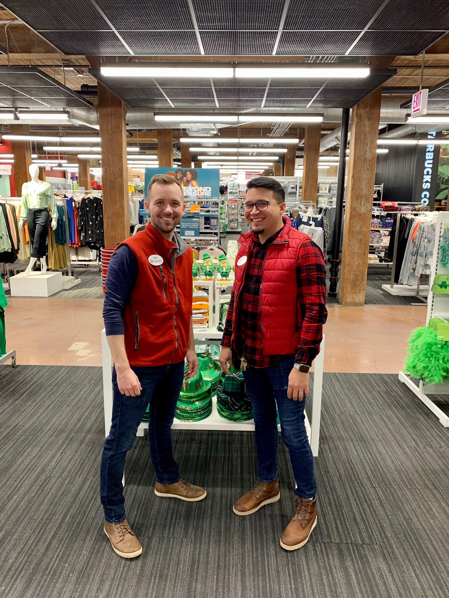 Did we just become best friends? Yep! Such a fun first week of SD training with my twin @Massini_Target #SmallFormatLife #BringJoy
