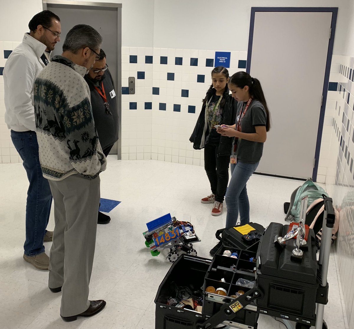 liturriaga_HMS's tweet photo. FTC Robotics captain Samantha & co-captain Yuridia presenting to @EPTuxs & @glitchgamingnow the fundamentals of our Robo-H team. Impressive presentation ladies! Most worthy! ๐ช๐ผ๐๐ผ๐๐ผ @Hernando_MS @AGallego_HMS #TeamSISD #Cavtech https://t.co/v8XR94kW3G