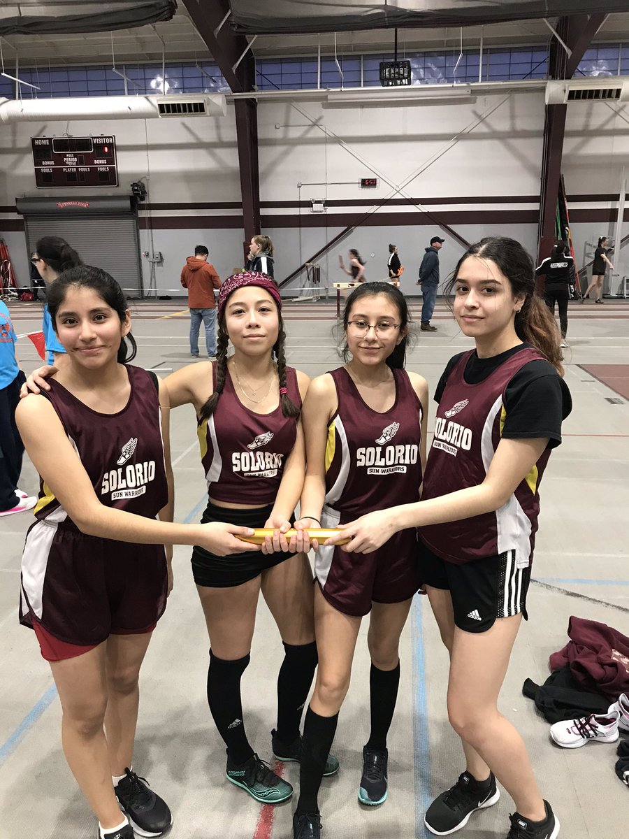 SolorioXCTF's tweet photo. Fr/So Indoor school record breaking relay! 🙌 https://t.co/17dDJaQjum