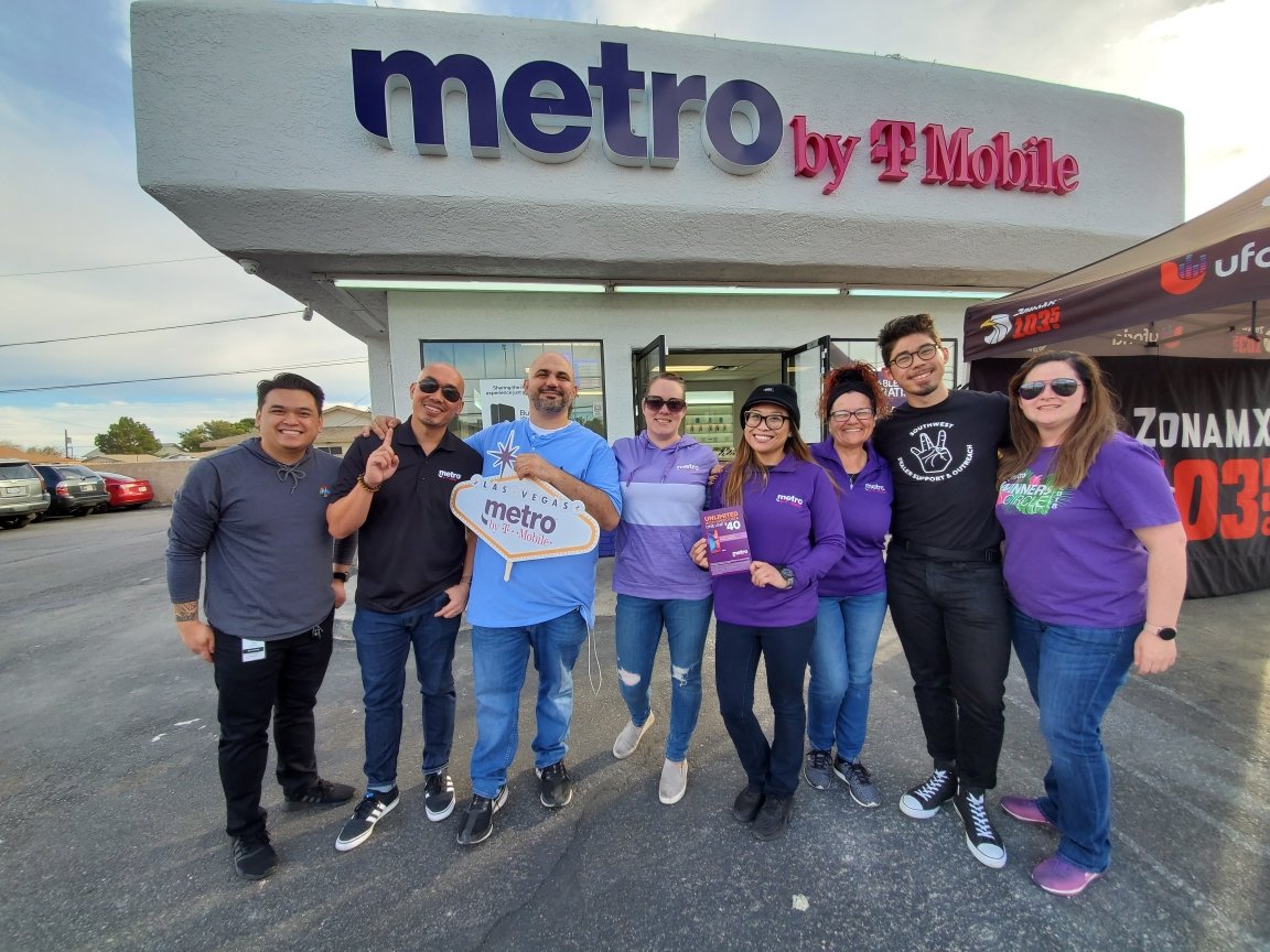 Say hello to the newest store in the Vegas market! 

Let's get it Nets Enterprise 👊🏽👊🏽💥
@MetroByTMobile 
#purplelife
#westisbest
#southwestisbest
#winning