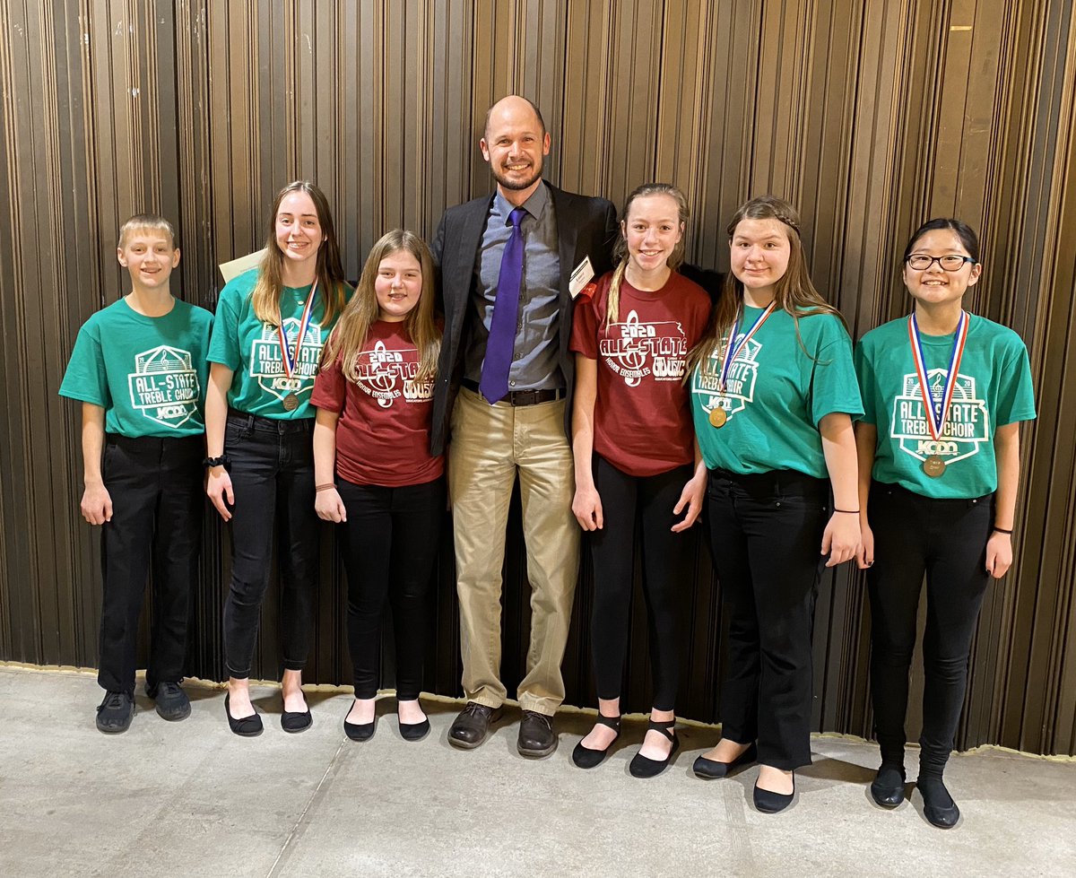 RoysterVocal's tweet photo. What a great day to be a choir teacher!  So proud of all the hard work these students did in the two state honor choirs today. #ChasingGreatness @RoysterProud https://t.co/Dmhvrch4qV