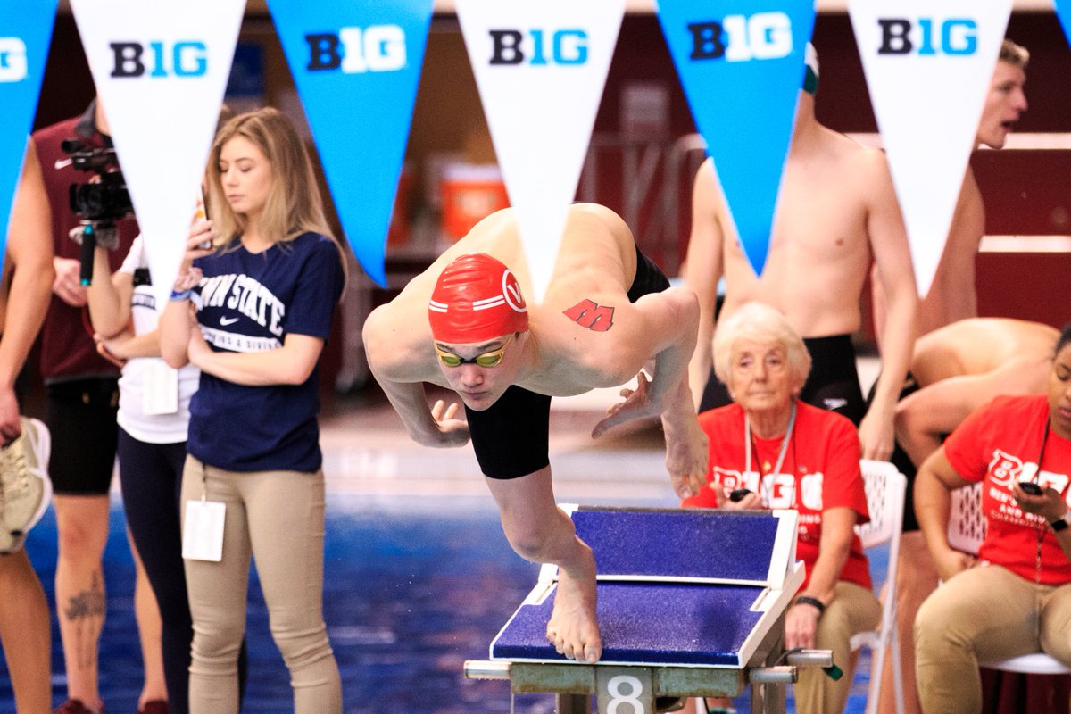 BadgerSwimDive's tweet photo. 𝐅𝐢𝐧𝐚𝐥𝐬 𝐑𝐞𝐬𝐮𝐥𝐭𝐬 - 200 Free:

Griffin Back (1:36.60) finishes 8th in the B-Final, while Niko Stines swims a new PR of 1:36.07 to finish 4th in the C-Final (20th overall). Kevin Braun followed, finishing 5th in the C-Final (21st overall) at 1:36.17.

#OnWisconsin https://t.co/em6h12TGXh